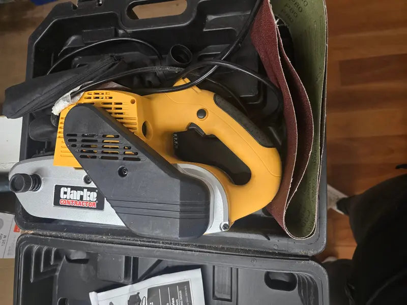 Refurbished Clarke Cbs2 Contractor-Grade 230V Belt Sander 1